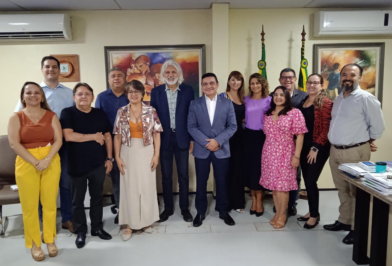 Secretário da Secitece recebe administração superior da Universidade Estadual do Ceará