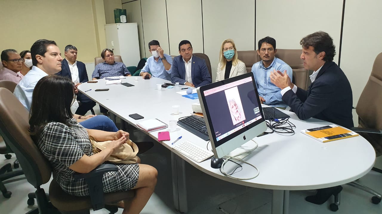 Secitece e Uece firmam parceria com alemã Carl Zeiss Microscopy GmbH