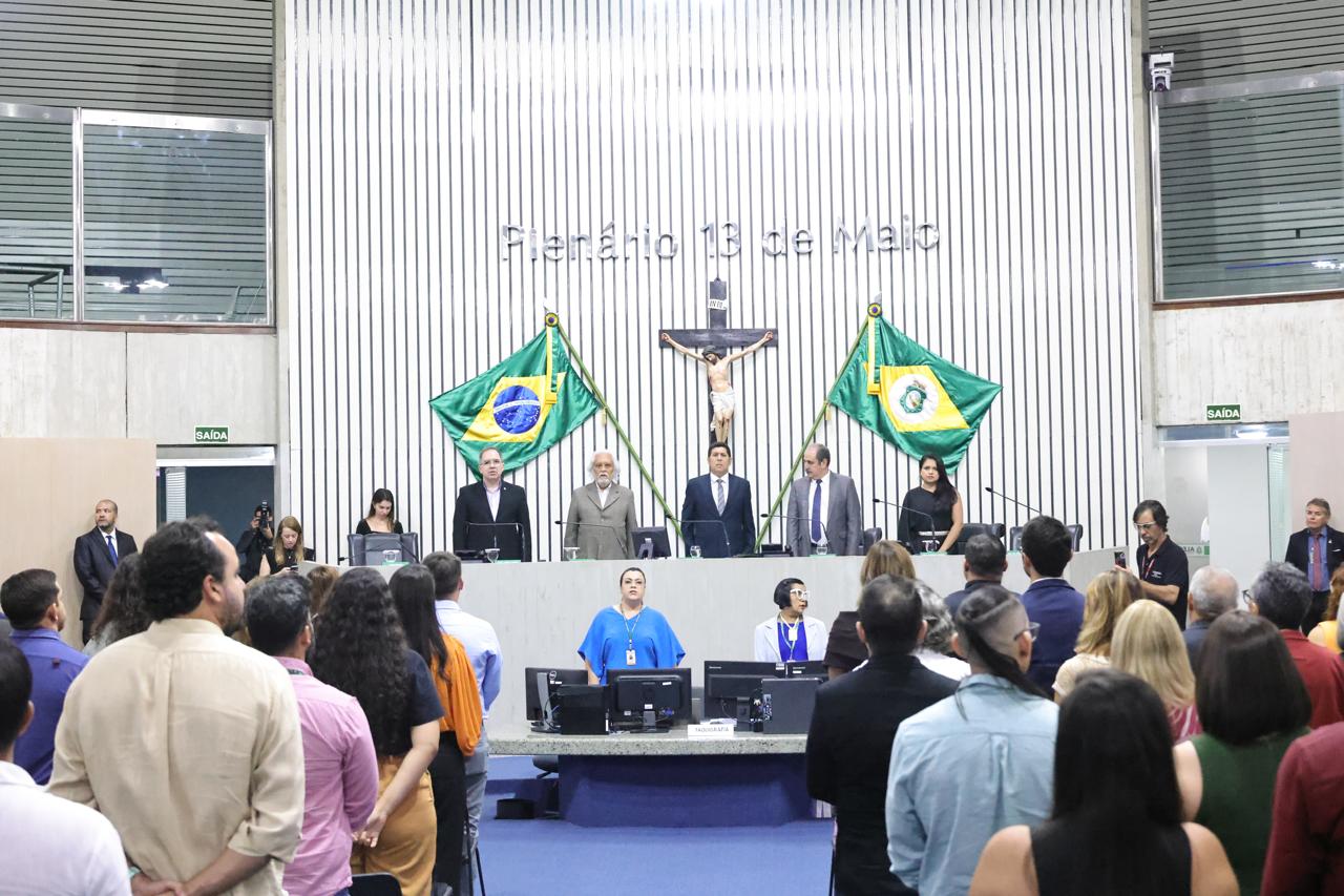 Dia Mundial da Criatividade e Inovação: Secitece recebe homenagem da Alece